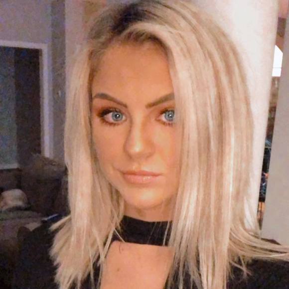 Meet your Posher, Audrey - Picture 1 of 1